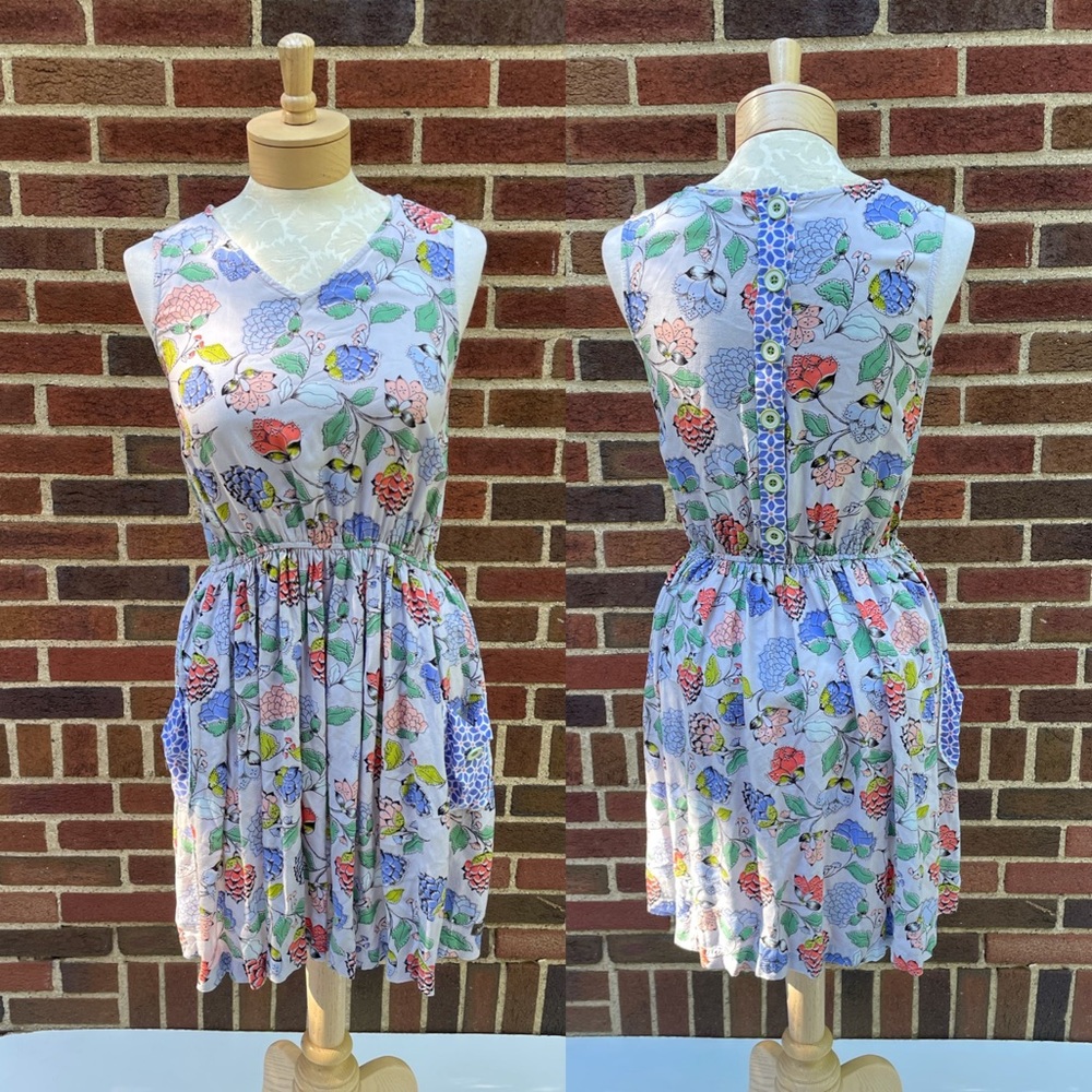 Floral Sleeveless V-Neck Summer Dress in Multicolor
